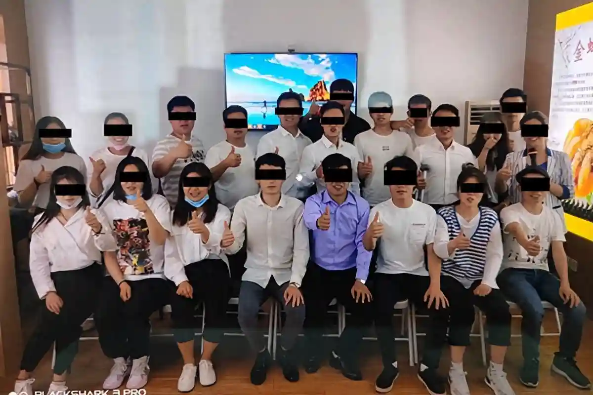 灌一口“活体干细胞片”死鸡变活鸡？上海警方摧毁售卖虚假养生产品犯罪团伙